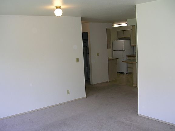3rd image of 117 20th Ave E APT 104