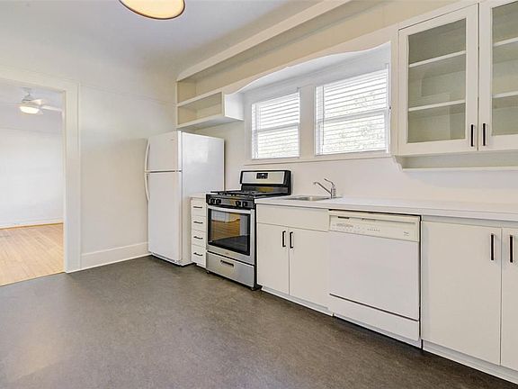 5th image of 1516 Bonnie Brae St APT 4