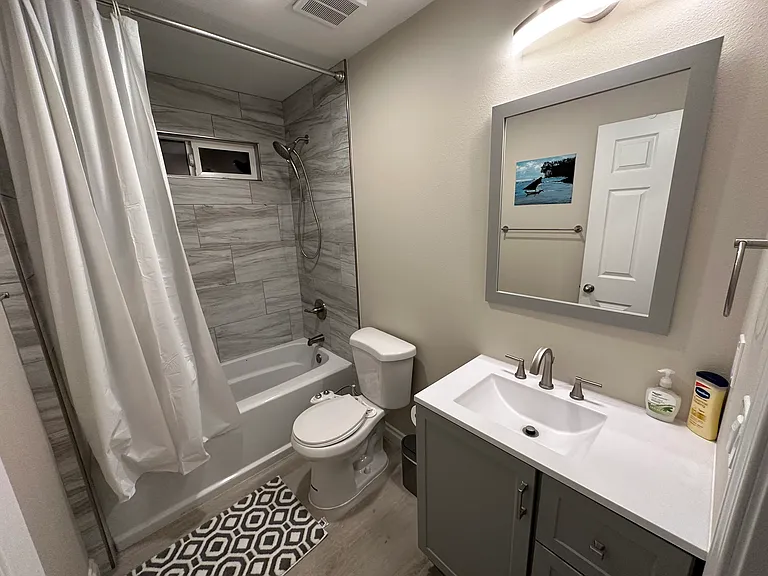 2292 S Park Ave — Photo 3