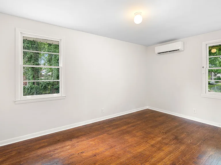 1036 Seymour Ave #B — Photo 30