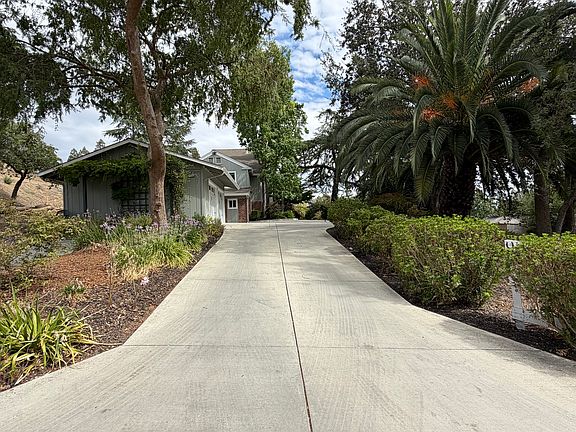 2nd image of 734 El Pintado Rd