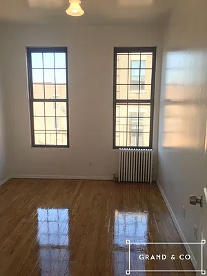 Rented by Grand & Co. | media 21