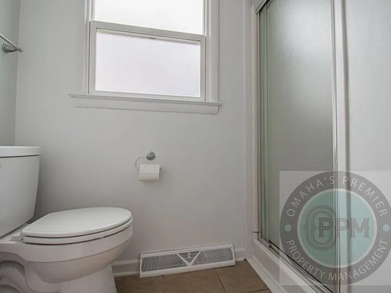 2924 Westgate Rd — Photo 8
