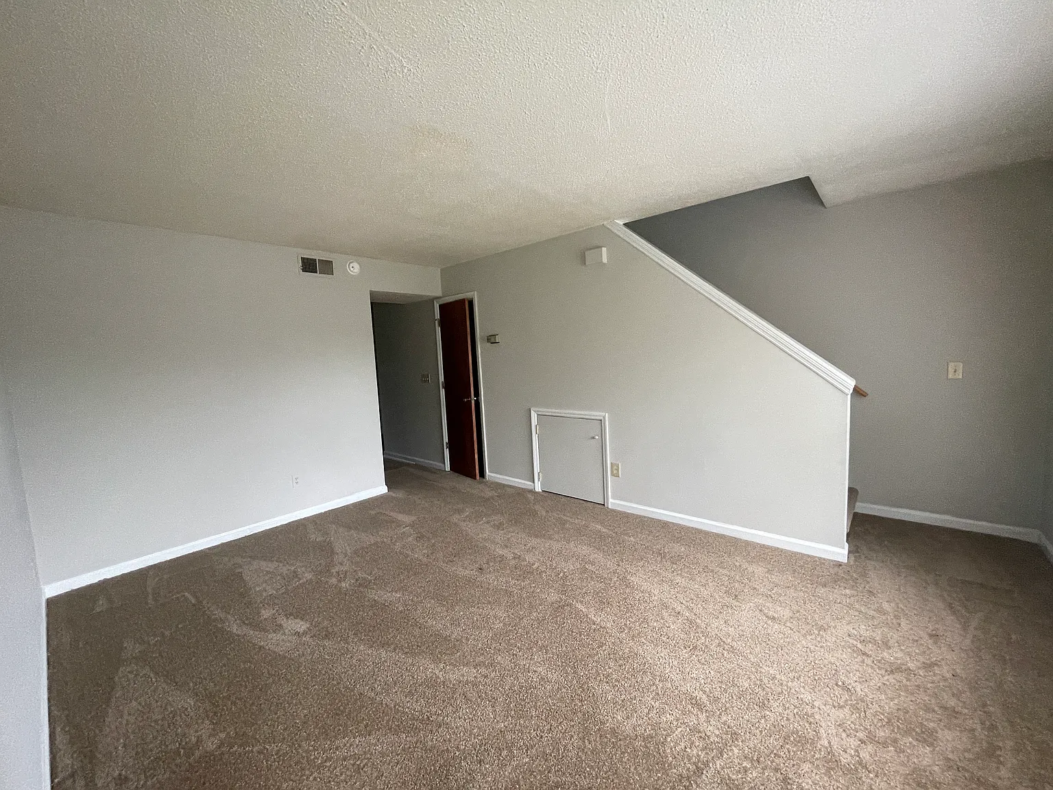 3 bedroom duplex in Summerville — Photo 2