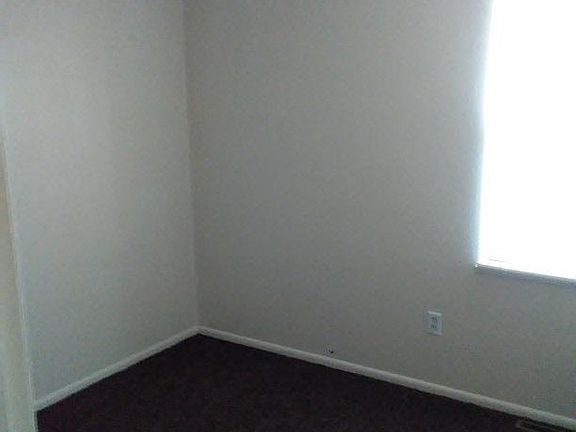 5th image of 78 Dick Trefz St
