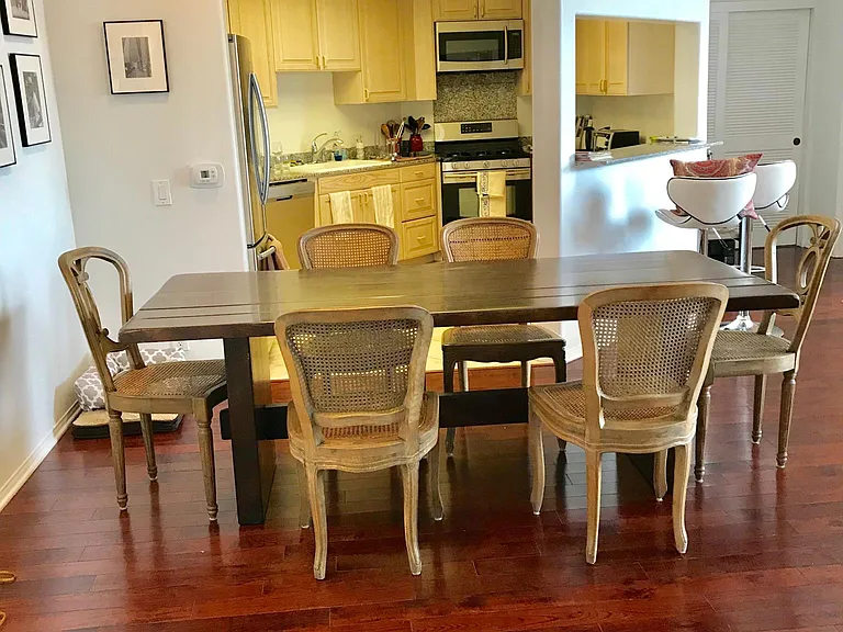 8349 Blackburn Ave #302 — Photo 141