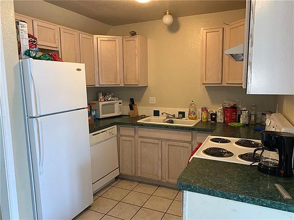 5th image of 306 Anderson St