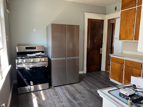 4th image of 52 Traymore St #2