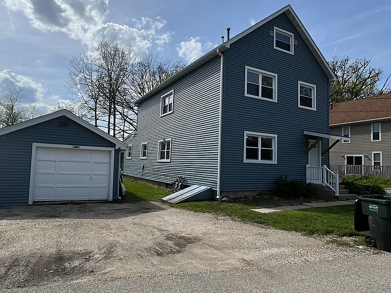 2107 Haegele Dr — Photo 18