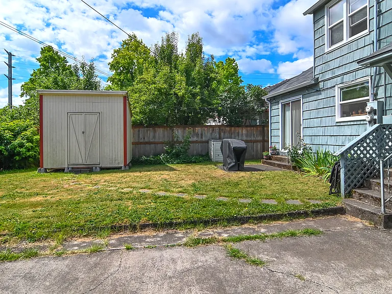 1261 Tyler St — Photo 15