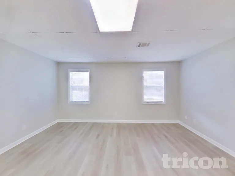 2407 Windridge Dr NE — Photo 12