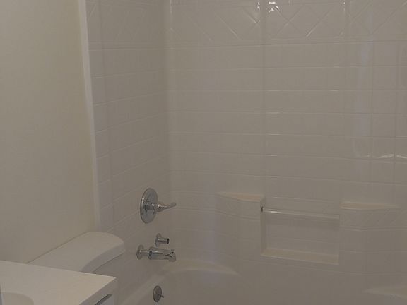 2nd image of 62 Wheeler Ave APT 4R