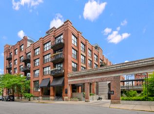 (Undisclosed Address), Chicago, IL 60607