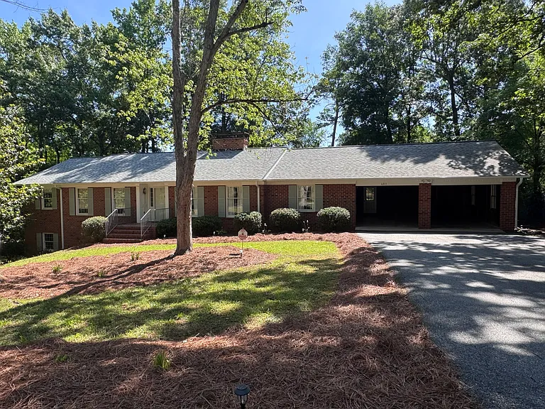 603 Shannon Rd — Photo 2
