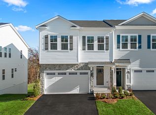 123 Leather Flower Dr, Lake Frederick, VA 22630
