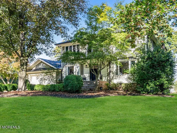 17 Woods End Rd, Colts Neck, NJ 07722