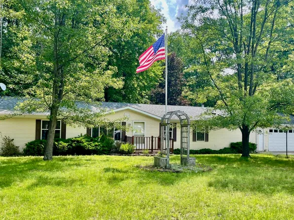 1865 Maple Rd, Gladwin, MI 48624
