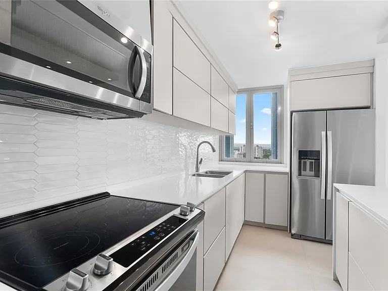 4 Generalife San Patricio Ave #1504 — Photo 9
