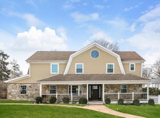 68 Sheephill Rd, Riverside, CT 06878