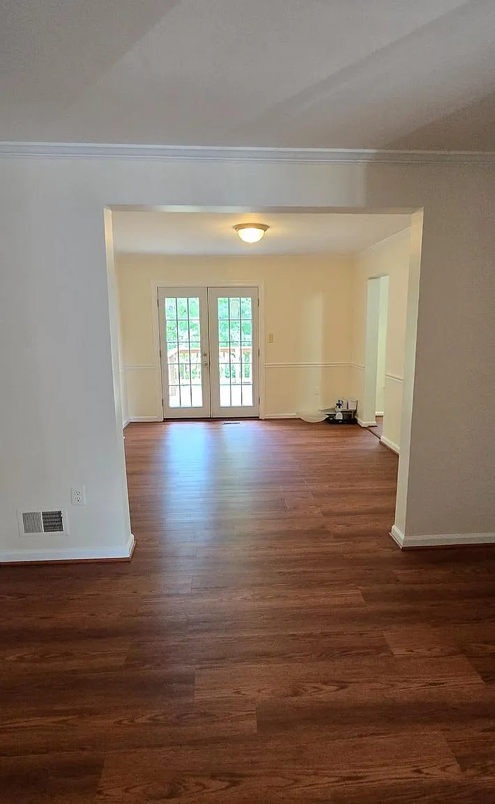 3 bed, 3.5 bath, 1408 sqft, $2,900 — Photo 4