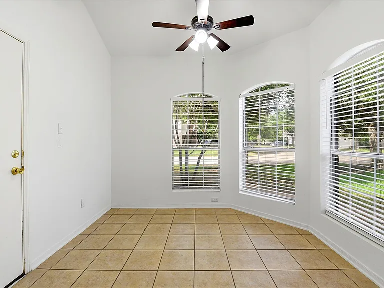 18427 Grove Brook Ln — Photo 20
