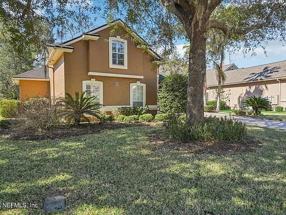 3rd image of 2394 W CLOVELLY Lane