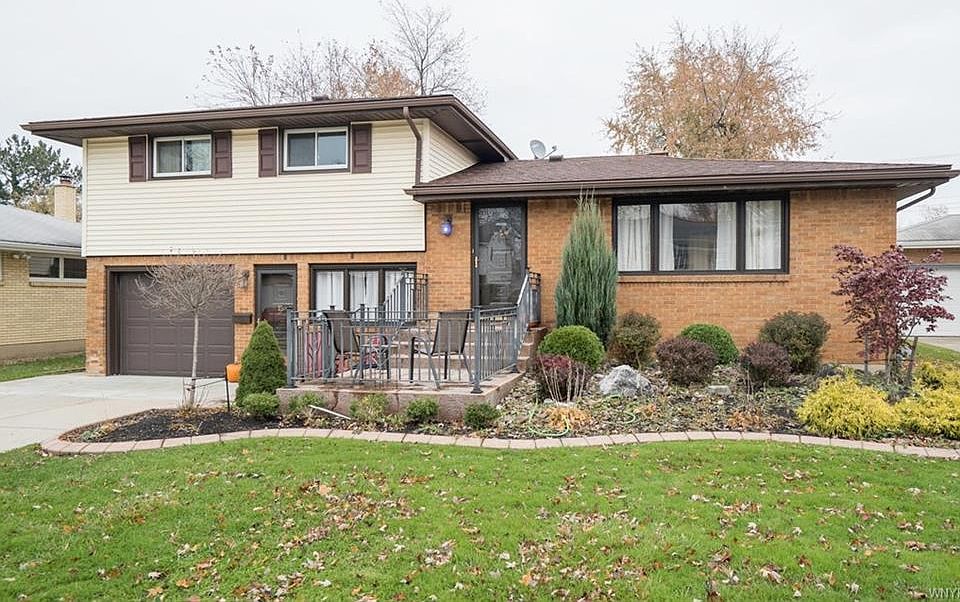 1st image of 15 Dale Dr