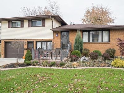 15 Dale Dr, Tonawanda, NY, 14150