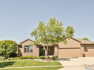 1701 W Laquinta St, Sioux Falls, SD 57108