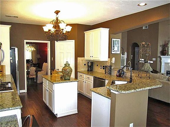 5th image of 4115 Sorenson Dr