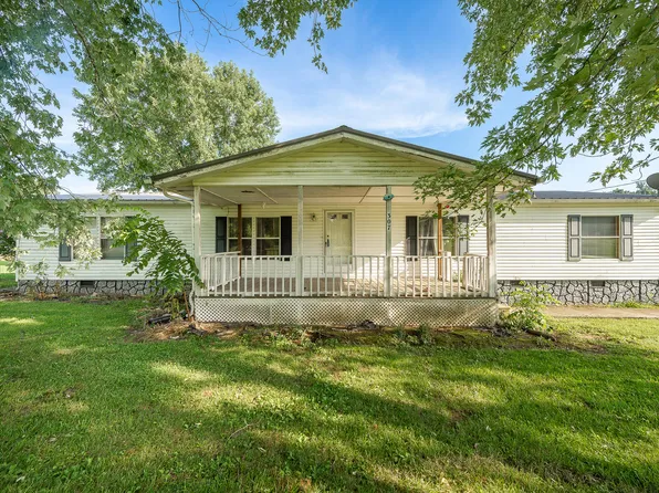 307 Oak Glen Cir, Fall Branch, TN 37656