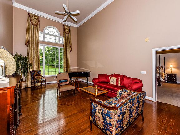 5th image of 3614 Helmsley Ct