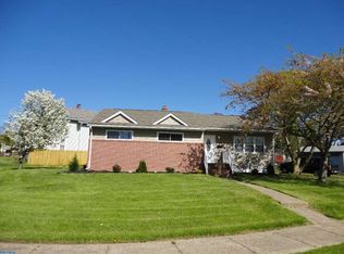 120 W Chelton Rd, Brookhaven, PA 19015