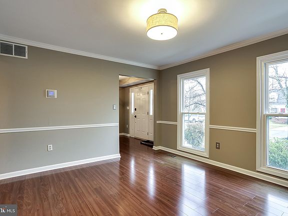 4th image of 238 Autumn Chase Dr