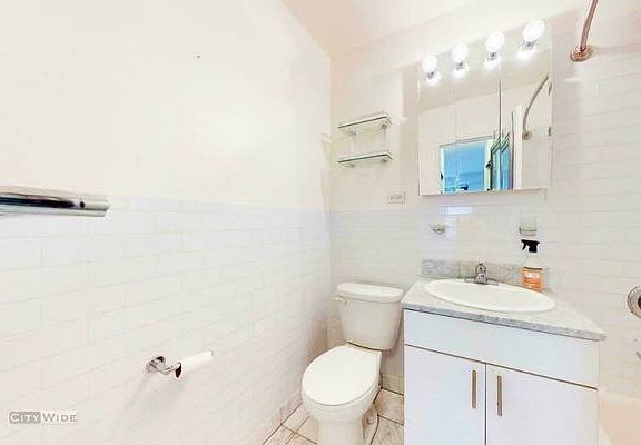 4th image of 400 E 89th St #13R