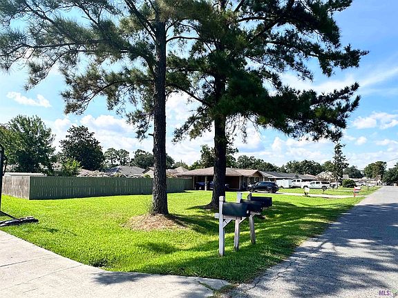 3rd image of LOT 7 S Pleasant Ave