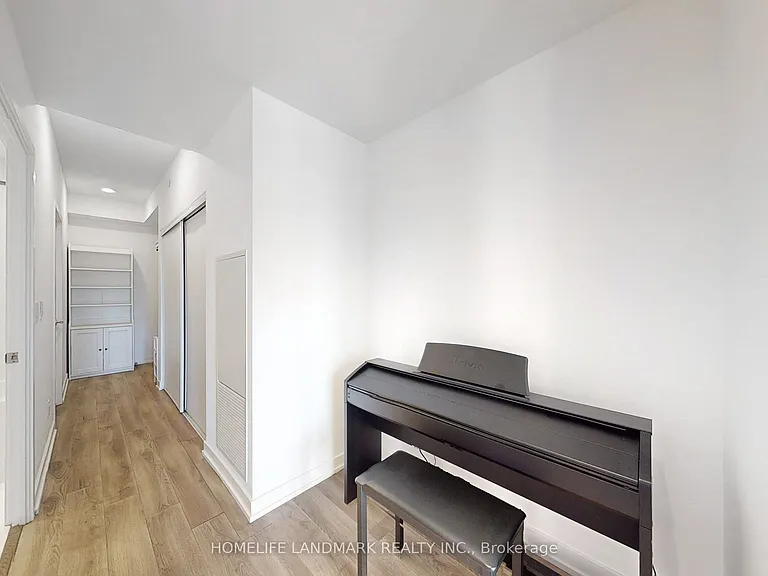 20 Edward St #616 — Photo 28