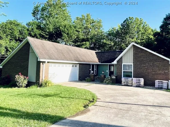 105 Beechwood Ests, Scott Depot, WV 25560