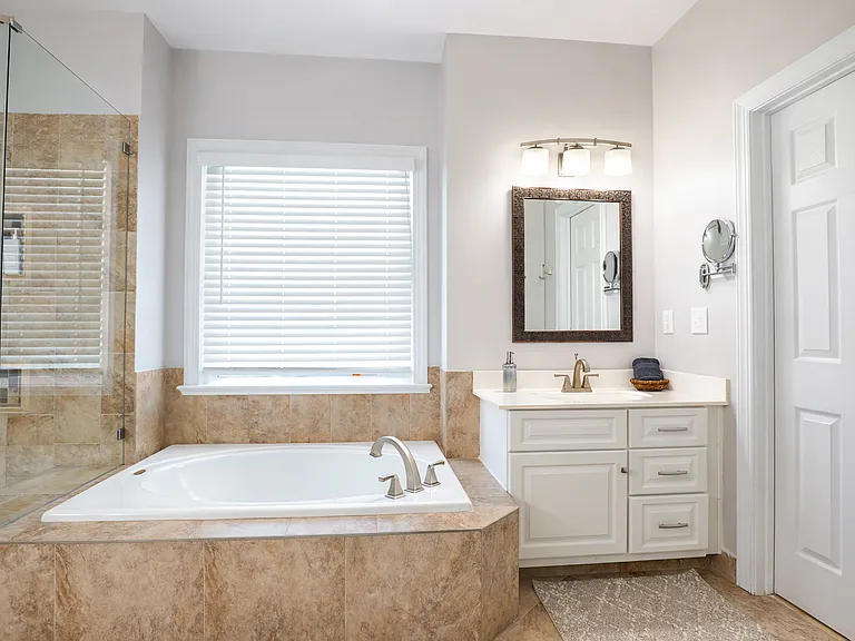 10315 Rougemont Ln — Photo 23