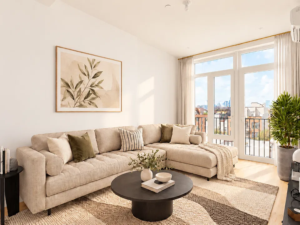 183 McGuinness Blvd #4B