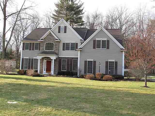 1st image of 14 Parkside Trl
