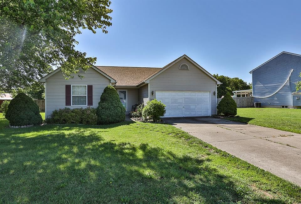 1st image of 7096 Country Walk Dr
