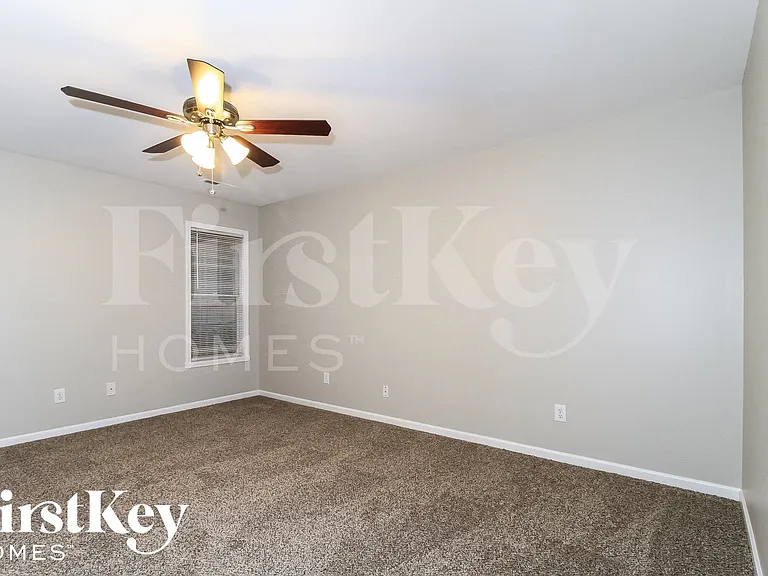 4040 Creekside Ct — Photo 8