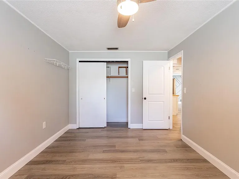 2021 Valley Dr — Photo 41