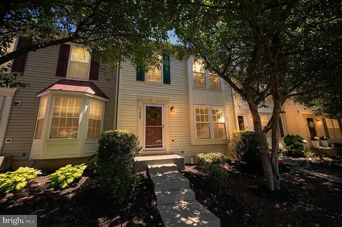 4 bed, 3.5 bath, 1942 sqft, $2,900 — Photo 4