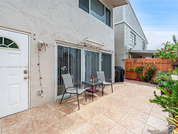 4th image of 15660 SW 82nd Circle Ln #5-6