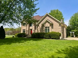 39W796 Dairyherd Ln, Saint Charles, IL 60175