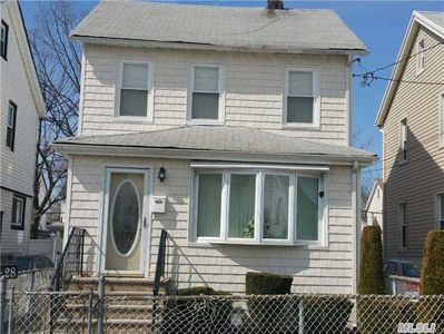 11628 201st St, Jamaica, NY, 11412
