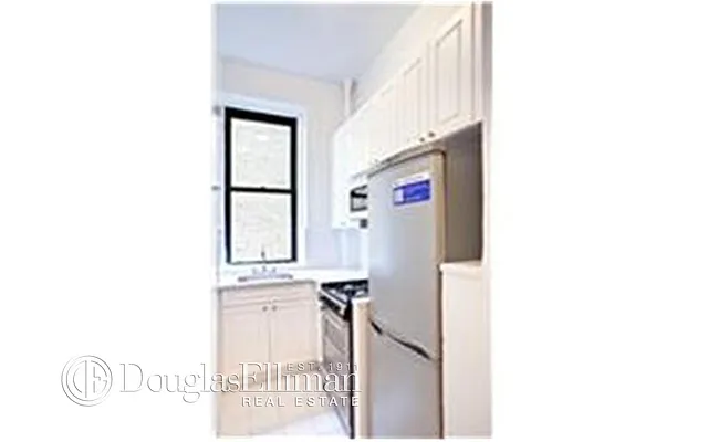 Rented by Douglas Elliman | media 26