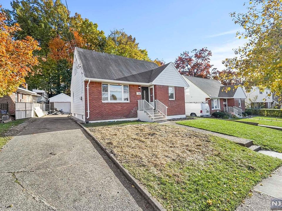 1st image of 118 Krakow St